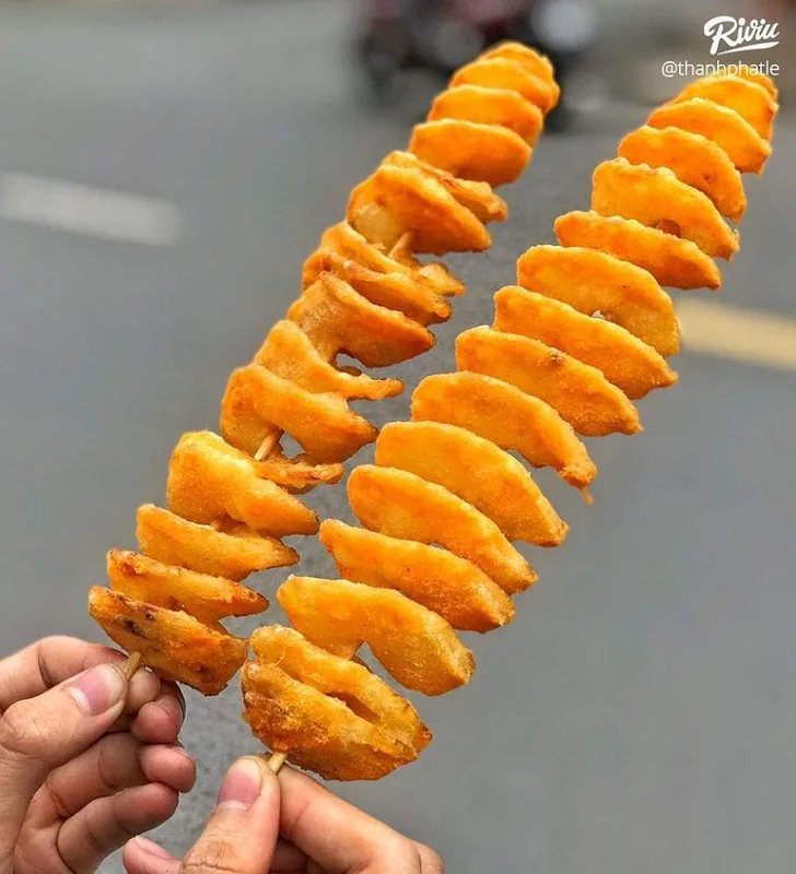 Ngõ Vàng Anh