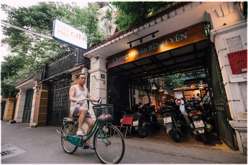 Tiny Post Cafe
