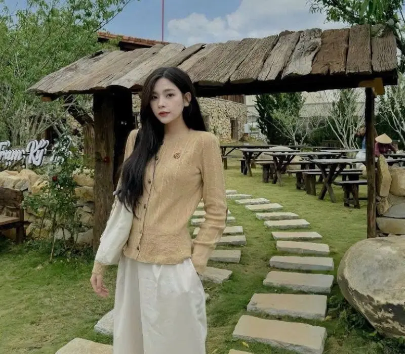Trang phục và góc chụp ảnh