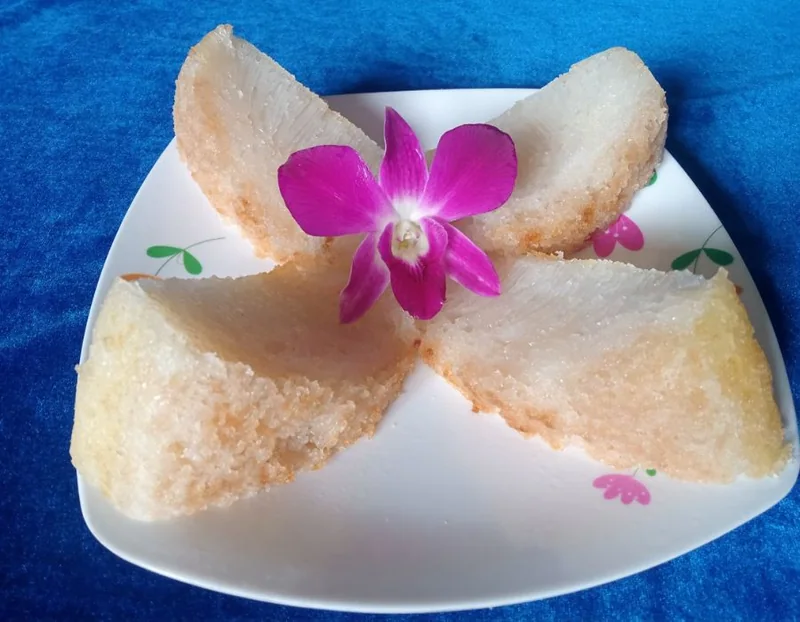 Bánh bò nướng Trà Ôn bà Đầm