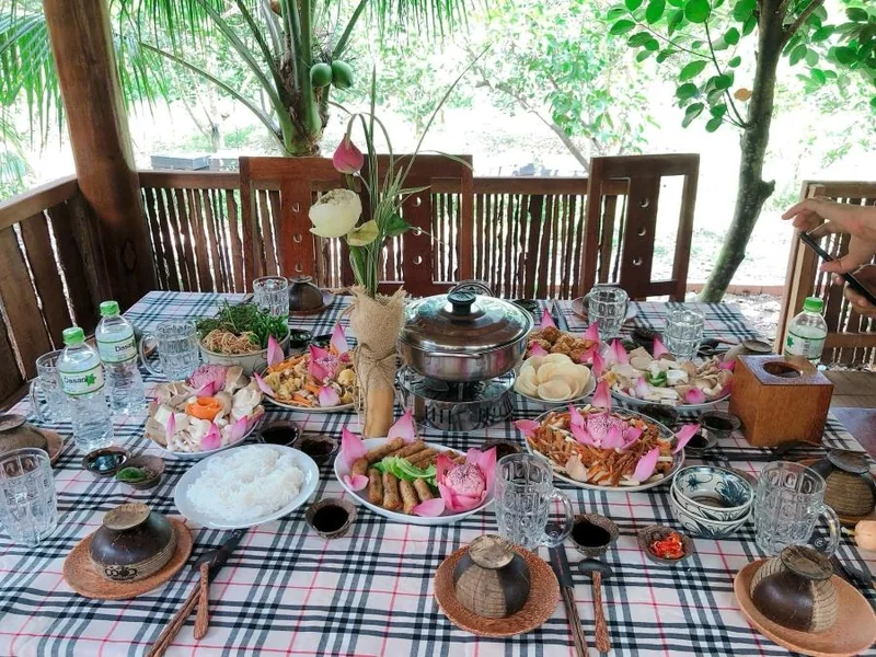 Ẩm thực Chay Hoa Sen Vĩnh Long