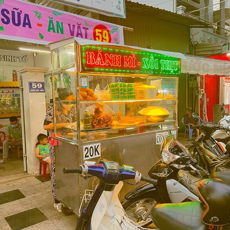 Bánh mì không tên đường Hoàng Hoa Thám