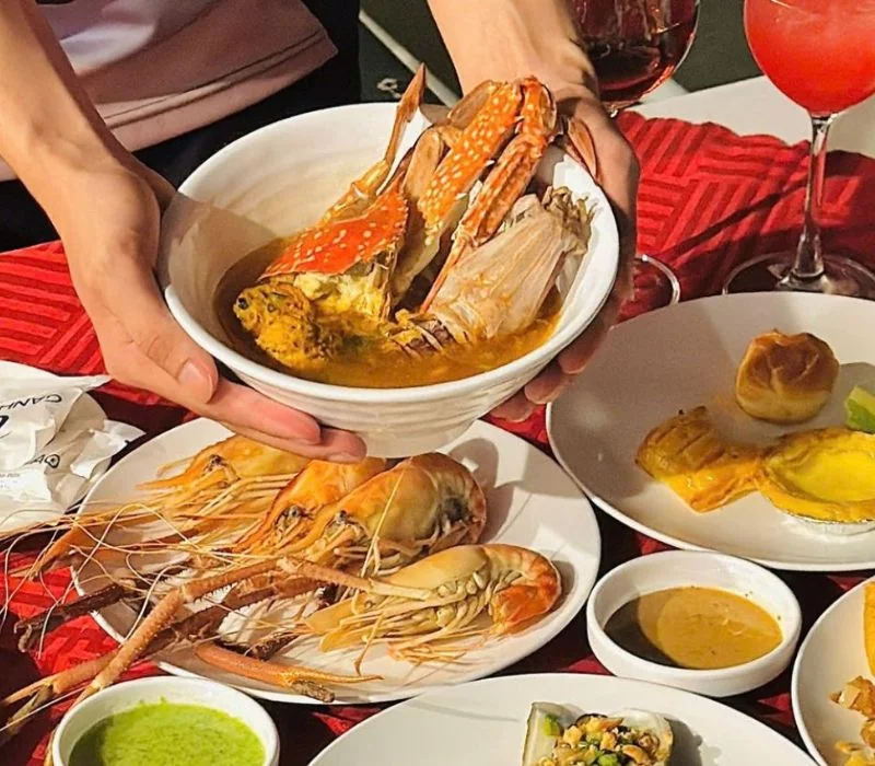 Hải sản tươi sống và các món ốc