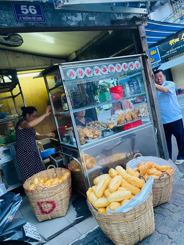 Bánh mì Không Tên