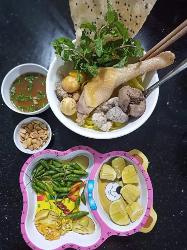 Mì quảng Linh Linh