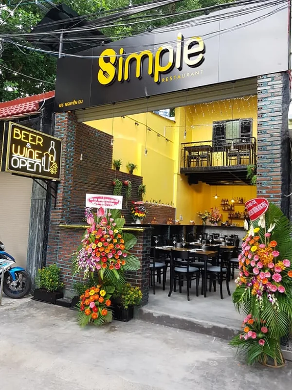 Simple Restaurant & Pub