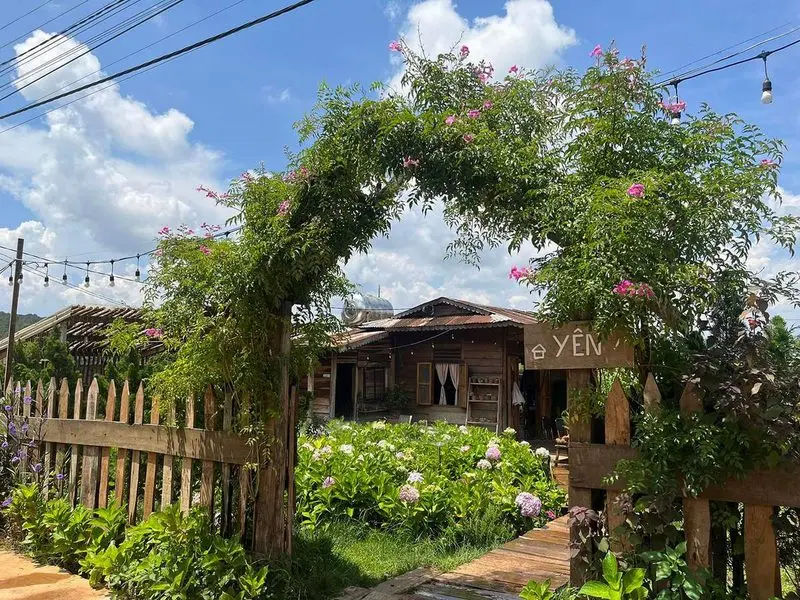 YÊN coffee
