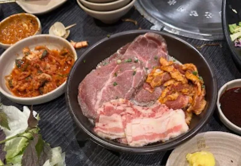 Yukssam BBQ Buffet